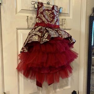 Beautiful NEW toddler dress!